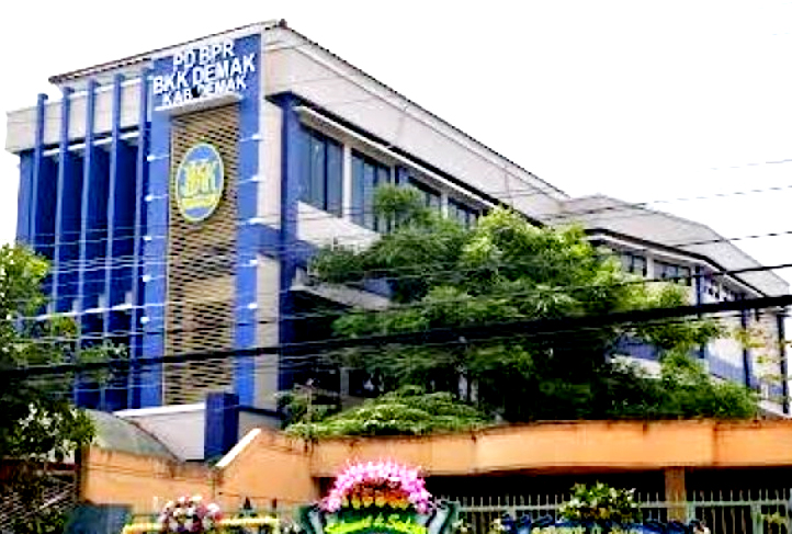 Foto Kantor BPR BKK Demak